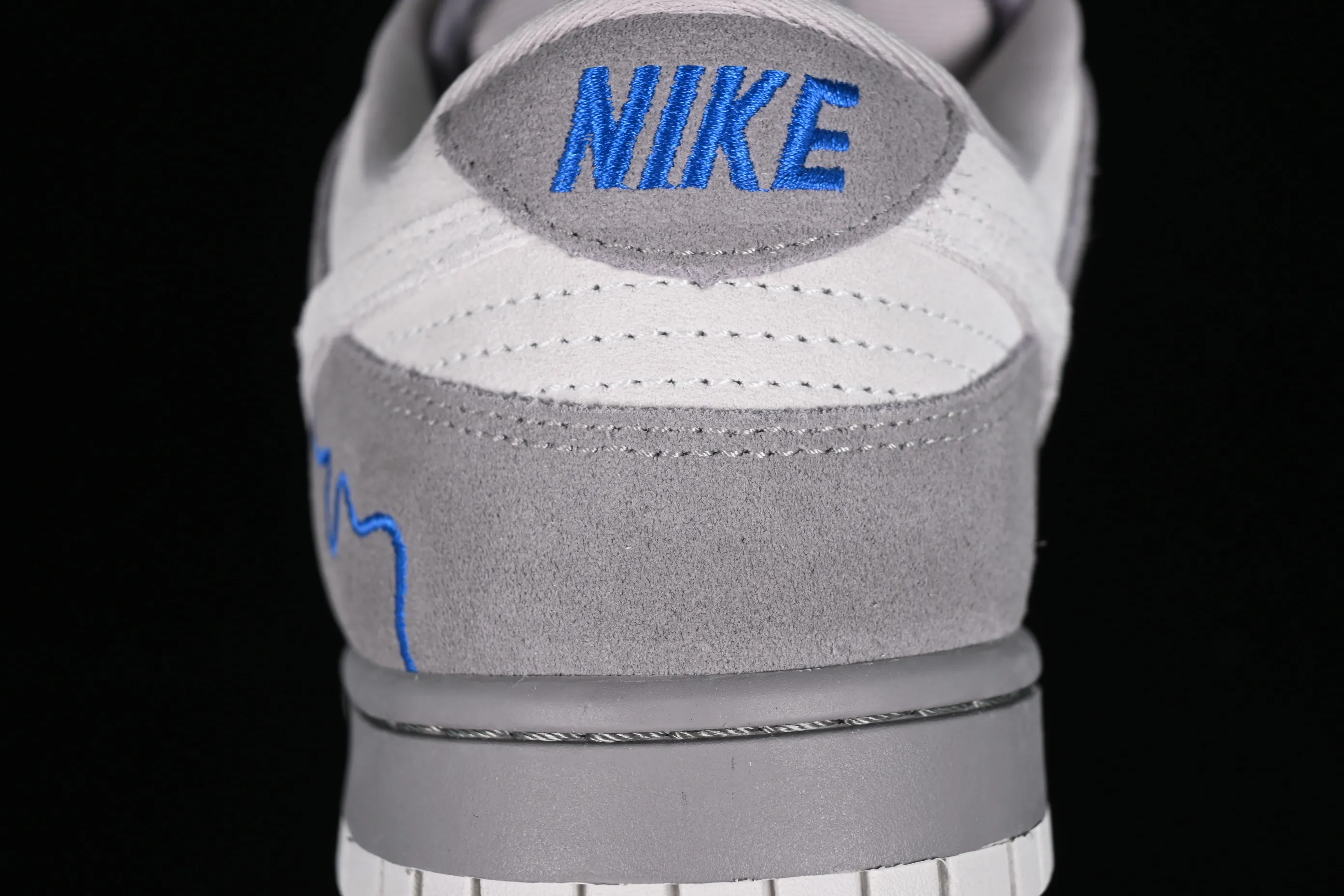 All categories Nk SB Dunk series Nk SB Dunk Low Low-top sneakers Cost-effective version Nk SB Dunk Low Touring the world Fog London SB low-top casual sneakers 308269-111